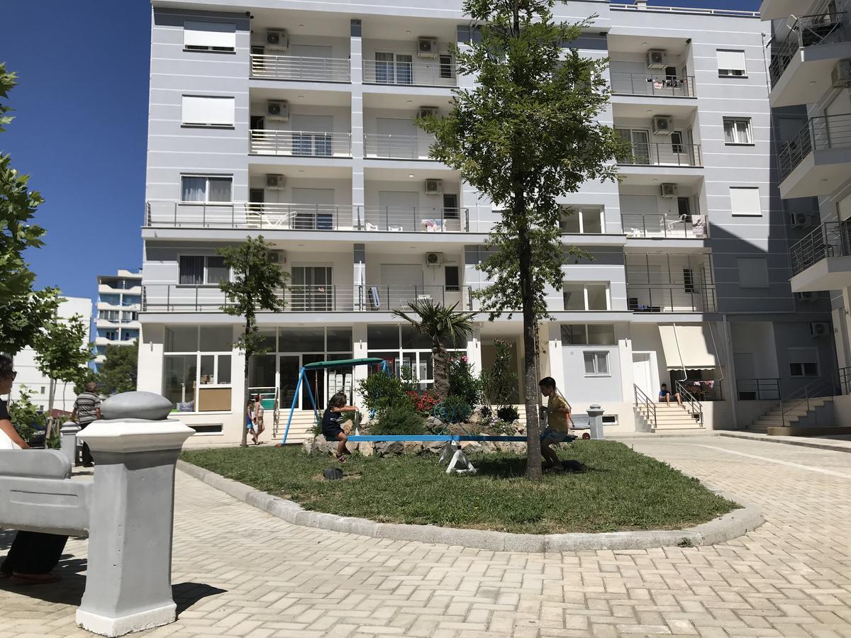 Viktoria'S Apartments Shëngjin Exterior foto